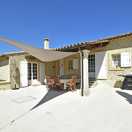 Celebrity Style In Roussillon With Private Pool And Garden With Views Roussillon (Vaucluse)