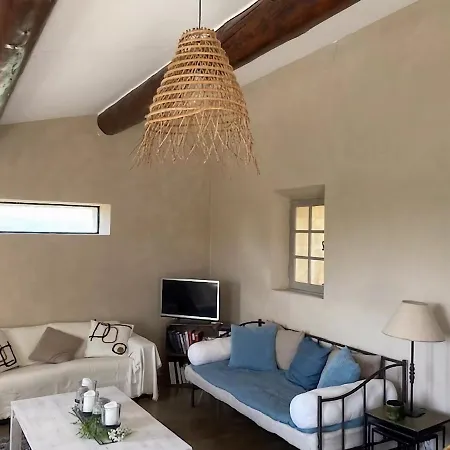 Celebrity Style In Roussillon With Private Pool And Garden With Views Villa *
